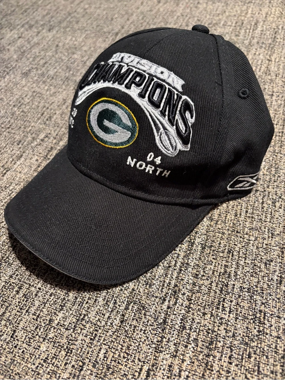 Green Bay Packers 2004 NFC North Division Champions Reebok adjustable hat black